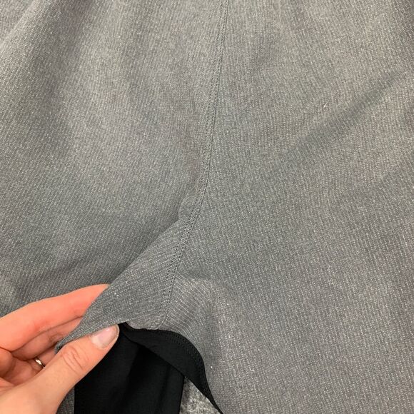 Lululemon Shorts Mens M Medium Black Gray Inner Lined Athletic Training Running - Picture 8 of 11